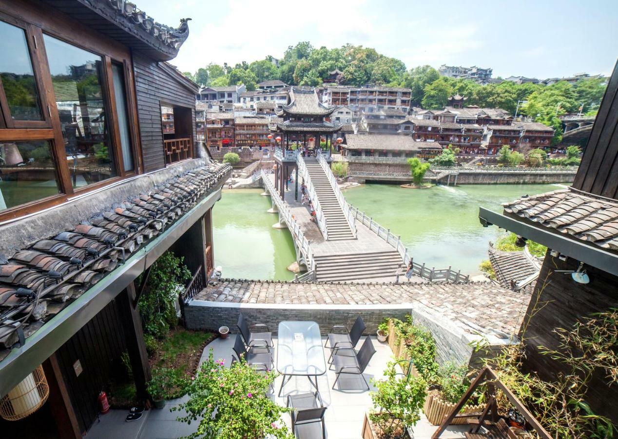 Fenghuang Slowly Time Inn Dış mekan fotoğraf