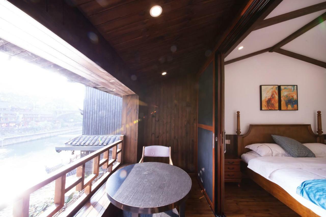 Fenghuang Slowly Time Inn Dış mekan fotoğraf
