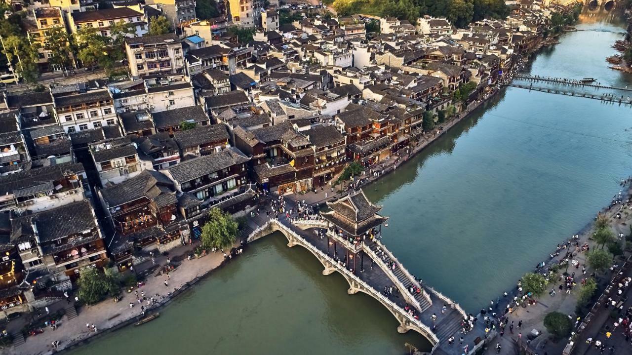 Fenghuang Slowly Time Inn Dış mekan fotoğraf